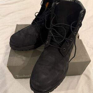 Timberland Black Rugged Boots with Padded Collar